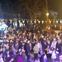image-279090 kozan.gr: Πολύς κόσμος και κέφι στο 1ο party νεολαίας & φοιτητών που πραγματοποιήθηκε το βράδυ της Τρίτης 25/2, στην κεντρική πλατεία Πτολεμαΐδας (Φωτογραφίες & Βίντεο)