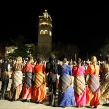 image-279395 kozan.gr: Η εμφάνιση στην κεντρική πλατεία Κοζάνης, το βράδυ της Τετάρτης 26 Φεβρουαρίου, των χορευτικών των Ποντιακών σωματείων του Δήμου Κοζάνης (60 Φωτογραφίες & 22′ Βίντεο σε HD ποιότητα)