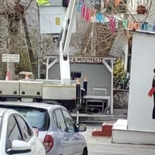 image-279957 kozan.gr: H τεχνική υπηρεσία του Δήμου Κοζάνης, ξεκίνησε, από το πρωί της Παρασκευής, στο Φανούς της Κοζάνης & της Αιανής, την αποσύνδεση παροχής ρεύματος, στο πλαίσιο εναρμόνισης με την ΚΥΑ για την ακύρωση των αποκριάτικων εκδηλώσεων