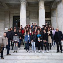 image-280770 Τους μαθητές του 1ου Γυμνασίου Κοζάνης υποδέχθηκε, στη Βουλή, η Βουλευτής Ν. Κοζάνης Παρασκευή Βρυζίδου