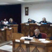 image-281008 kozan.gr: Τα “έψαλλε” στον Πρόεδρο του Δημοτικού Συμβουλίου Εορδαίας Ιωάννη Χαρακτσή, η επικεφαλής της μείζονος αντιπολίτευσης Αθηνά Τερζοπούλου (Βίντεο)