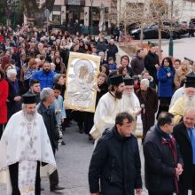 image-281341 Η ενορία του Αγίου Νικολάου Σιάτιστας υποδέχθηκε, παρουσία πλήθος πιστών, την 8η Μαρτίου 2020, την Ιερά Εικόνα της Παναγίας Ελεούσας από την Ιερά Μονή Μικροκάστρου (Φωτογραφίες & Βίντεο)