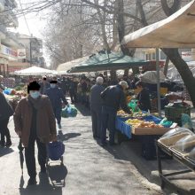 image-282346 Φωτογραφίες από τη Λαϊκή αγορά της Κοζάνης, σήμερα Σάββατο 14 Μαρτίου – Αρκετός κόσμος με και χωρίς μάσκες