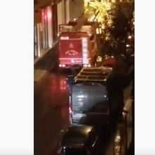 image-282496 kozan.gr: Κοζάνη: Καπνοί από σταθμευμένο φορτηγάκι στην οδό Μπουσίου προκάλεσαν αναστάτωση – Άμεση η επέμβαση της πυροσβεστικής και της αστυνομίας στο σημείο (Βίντεο)