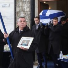 image-282599 Φίλιππος Πετσάλνικος: Φίλοι, συγγενείς και πολιτικοί είπαν το τελευταίο «αντίο» στον πρώην πρόεδρο της Βουλής