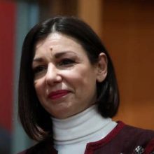 image-282602 Κυβέρνηση: Δεν θα γίνει ολική απαγόρευση κυκλοφορίας – Κλείνουν από Τετάρτη όλα τα εμπορικά εκτός σούπερ μάρκετ, φαρμακεία και βενζινάδικα