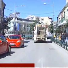 image-282744 kozan.gr: Ώρα 12:30 μ.μ.: Αρκετή κίνηση (από πολίτες κι αυτοκίνητα) στην πόλη της Κοζάνης (Βίντεο)