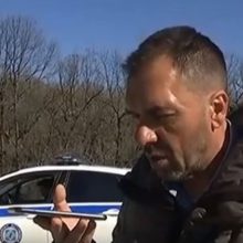 image-282815 Ο ιερέας του χωριού Δαμασκηνιάς Βοΐου μίλησε σε δημοσιογράφο του ALPHA για την κατάσταση που επικρατεί στον οικισμό αλλά και τα συμπτώματα που έχει ο ίδιος και μέλη της οικογενείας του (Βίντεο)