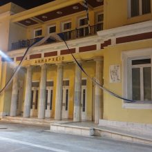 image-283791 kozan.gr: Σημαιοστολίστηκαν, για την αυριανή επέτειο, της 25ης Μαρτίου του 1821, Δημαρχείο & Λέσχη Αξιωματικών Κοζάνης (Φωτογραφίες)
