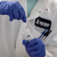image-284107 Κορωνοϊός: Ξεκίνησε η παραγωγή φαρμάκου από χλωροκίνη στην Ελλάδα – Αύριο θα είναι διαθέσιμο – Στην πρώτη φάση θα πάει στα νοσοκομεία