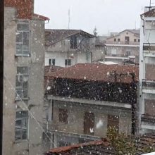 image-285206 kozan.gr: Ώρα 15:00: Άρχισε η χιονόπτωση στην Πτολεμαίδα (Βίντεο)