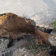 image-288416 kozan.gr: Επιστολή αναγνώστη: Κάτω Κώμη (Κοζάνης): Αυτή την τρύπα πότε θα την κλείσουν;