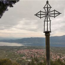 image-289060 Τελέστηκε, σήμερα 1/5/2020, κεκλεισμένων των θυρών, στον Ι.Ν. του Αγίου Διονυσίου εν Ολύμπω στο Βελβεντό, ο καθιερωμένος για κάθε μήνα, τώρα για το μήνα Μάιο 2020, Μικρός Αγιασμός (του παπαδάσκαλου Κωνσταντίνου Ι. Κώστα)
