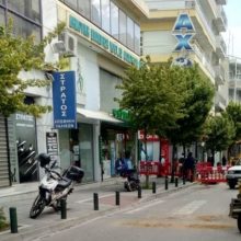 image-289741 kozan.gr: Κλειστή η οδός Βενιζέλου στην Κοζάνη, στο ύψος της Τράπεζας Πειραιώς, λόγω εργασιών στο δίκτυο τηλεθέρμανσης (Βίντεο & Φωτογραφίες)