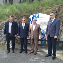 image-291105 Καστοριά: Ο Περιφερειάρχης Δ. Μακεδονίας Γ. Κασαπίδης τίμησε με την παρουσία τη λιτή εκδήλωση στη μνήμη των αδικοχαμένων Εβραίων (Φωτογραφία)