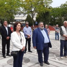 image-291609 kozan.gr: Πτολεμαΐδα: Πραγματοποιήθηκαν το πρωί της Τρίτης 19/5, στη κεντρική πλατεία, οι εκδηλώσεις μνήμης της Γενοκτονίας των Ελλήνων του Πόντου (Βίντεο & Φωτογραφίες)