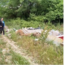 image-293694 kozan.gr: Πιάνει δουλειά από αύριο συνεργείο του Δήμου Κοζάνης, μετά την ανάδειξη του θέματος από το kozan.gr – Πολλά τα μπάζα διασκορπισμένα σε πολλά σημεία – Στο σημείο ο αρμόδιος Αντιδήμαρχος Γ. Δουγαλής (Φωτογραφίες)