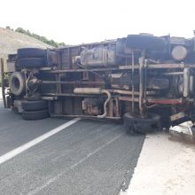 image-294092 kozan.gr: Τροχαίο ατύχημα στην Εγνατία Οδό στο ρεύμα Κοζάνης – Γρεβενών – Φορτηγό συγκρούσθηκε με βανάκι (Βίντεο & Φωτογραφίες)