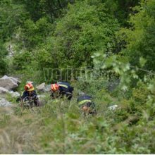 image-294313 Σοκάρει το video από το γκρεμό, ανάμεσα στην Καστανιά και στην Ζωοδόχο Πηγή, που σκοτώθηκε ο 34χρονος από την Βέροια – Μεγάλη επιχείρηση της Πυροσβεστικής