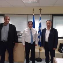 image-295855 ¨Είμαστε ξεκάθαρα αντίθετοι στην έλευση μεταναστών αλλά και στη δημιουργία δομής την Π.Ε. Γρεβενών¨, τόνισε στον Υπουργό Μεταναστευτικής Πολιτικής Νότης Μηταράκης, ο Αντιπεριφερειάρχης Γρεβενών Γιάννης Γιάτσιος και ο Περιφερειακός Σύμβουλος Λάμπρος Χατζηζήσης