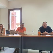 image-296048 kozan.gr: Συνάντηση με προέδρους των χωριών του Ελλησπόντου πραγματοποίησε, το βράδυ της Παρασκευής 19/6, ο επικεφαλής (Κ. Μιχαηλίδης) κι οι δημοτικοί σύμβουλοι της παράταξης “Μετάβαση για το Δήμο Κοζάνης” (Φωτογραφίες & Βίντεο)
