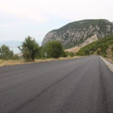 image-297589 Σε εξέλιξη βρίσκεται το έργο «Αναβάθμισης της οδικής ασφάλειας σε τμήματα του οδικού δικτύου Ρυμνίου – Τριγωνικού» (Φωτογραφίες)