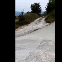image-298570 Διαμαρτυρία κατοίκου, της Κάτω Κώμης Κοζάνης, στο kozan.gr, για τ’ ότι οι εργασίες ασφαλτόστρωσης δε συμπεριέλαβαν, για μόλις 10 μέτρα, τη στροφή “πέταλο” (Βίντεο)