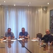 image-299443 Τα προβλήματα των επιχειρήσεων στο χώρο της εστίασης και των εμπορικών καταστημάτων αποτέλεσαν θέμα συζήτησης σε ειδική σύσκεψη που πραγματοποιήθηκε στο Επιμελητήριο Κοζάνης τη Δευτέρα 13/7