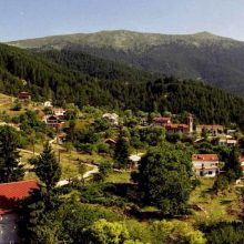 image-300553 kozan.gr: Ο Δήμος Βελβεντού προχωρά σε εργασίες αποκατάστασης μνημείου πεσόντων, αφιερωμένο στην περίοδο 1940-1944, το οποίο κατασκευάστηκε το 1985 και πλέον είναι ορατός ο κίνδυνος κατάρρευσης