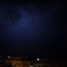 image-301803 kozan.gr: Ώρα 23:00: Βίντεο από την πόλη της Κοζάνης, με δεκάδες κεραυνούς, που έκαναν τη νύχτα – μέρα