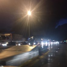 image-302301 Εγνατία: Νταλίκα, λίγο πριν τις 9 το βράδυ, “δίπλωσε” κοντά στη Βέροια – Κοντά στο 1χλμ. η “ουρά” στα διόδια Πολυμύλου, στο ρεύμα Κοζάνη – προς Βέροια, που άνοιξαν πριν από λίγο (Φωτογραφία)