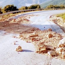 image-303124 Σημερινή φωτογραφία: Διασταύρωση Ζαβορδας/Σκουμτσιας με Ιλαρίωνα – O δρόμος παραμένει σ’ αυτή την κατάσταση μετά την τελευταία δυνατή βροχόπτωση