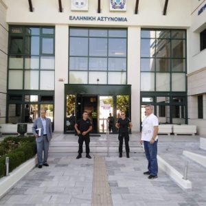 image-303695 Με την Ένωση Αστυνομικών Υπαλλήλων Koζάνης συναντήθηκε, σήμερα Τρίτη 18/8, ο βουλευτής της ΝΔ Γ. Αμανατίδης (Φωτογραφία)