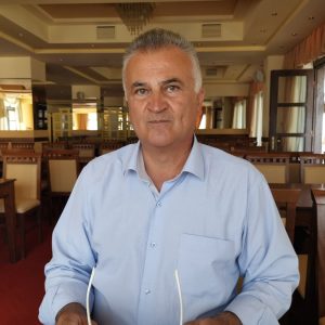 image-304445 M. Kαραμπατζιάς: “Η κατάσταση δεν είναι καλή. Όπως είναι γνωστό υπάρχει πανικός στη Σιάτιστα. Πρέπει να το αντιμετωπίσουμε και να δείξουμε υπευθυνότητα. Τα κρούσματα είναι αρκετά. Υπάρχει ευθύνη όσο αφορά το συγχρωτισμό και το συνωστισμό που παρατηρήθηκε τις περασμένες μέρες” (Βίντεο)