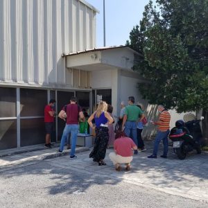 image-306926 Δήμος Κοζάνης: Με επιτυχία πραγματοποιήθηκε η διαδικασία παράδοσης μασκών προστασίας για μαθητές και εκπαιδευτικούς, στους διευθυντές των σχολικών μονάδων
