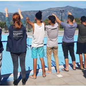 image-309395 Έφτασαν στο Βελβεντό οι πρώτοι 51 ασυνόδευτοι ανήλικοι πρόσφυγες