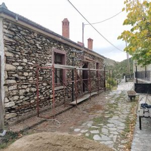 image-311177 Με εντατικούς ρυθμούς εξελίσσονται οι εργασίες ανακατασκευής του παλαιού Δημοτικού Σχολείου της κοινότητας Ναμάτων