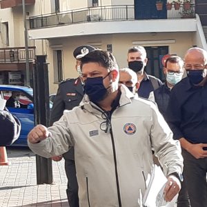 image-313019 kozan.gr: Ώρα 09:40π.μ.: Έφτασε στην Κοζάνη, στο κτήριο της Π.Ε. Κοζάνης, ο υφυπουργός Πολιτικής Προστασίας Νίκος Χαρδαλιάς – Θα έχει σύσκεψη με τους τοπικούς φορείς για θέματα που αφορούν τα μέτρα υψηλού κινδύνου, που τέθηκαν σε εφαρμογή λόγω της έξαρσης κρουσμάτων κορωνοϊού ( Βίντεο)