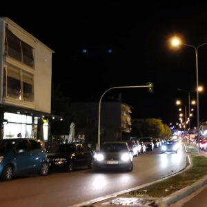 image-315744 kozan.gr: Κοζάνη: Ώρα 18:30: “Ουρές” αυτοκινήτων, λίγο πριν το γενικό lock down, και στα δύο ρεύματα κυκλοφορίας στην οδό Κ. Καραμανλή (Βίντεο)