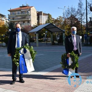 image-315887 Στεφάνι κατέθεσαν ο Δήμαρχος Φλώρινας και ο Αντιπεριφερειάρχης Φλώρινας τιμώντας την 108η επέτειο της απελευθέρωσης της Φλώρινας
