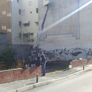 image-315993 Koζάνη: O καλλιτέχνης Γιάννης Ζάμκος συνεχίζει στην πλατεία Λασσάνη και συγκεκριμένα στην οδό Κωστή Παλαμά, τη φιλοτέχνηση του δεύτερου έργου