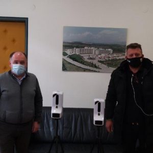 image-317968 Ευχαριστήριο του Μποδοσάκειου για τη δωρεά δύο αυτόματων διανομέων αντισηπτικού με ενσωματωμένο ανέπαφο θερμόμετρο