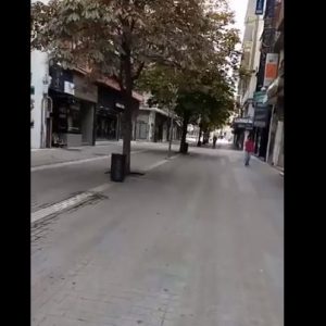 image-318616 kozan.gr: Κυριακή: Ώρα 11:00 π.μ.: Εικόνες από τον κεντρικό πεζόδρομο της Κοζάνης
