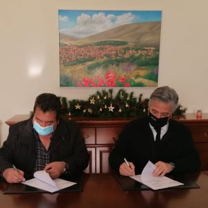 image-320196 Δήμος Βοΐου: «Υπογραφή Σύμβασης για την συντήρηση και ασφαλτόστρωση του εσωτερικού οδικού δικτύου στον οικισμό του Μικροκάστρου»