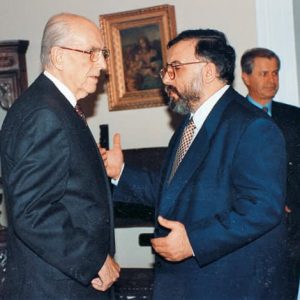 image-322864 Στη μνήμη του Θάνου Μικρούτσικου (Γράφει ο Πάρις Κουκουλόπουλος)