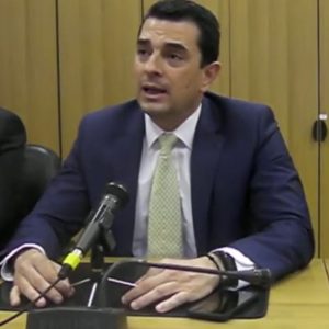 image-323763 kozan.gr: Tι έλεγε, το 2017, ο νέος Υπουργός Ενέργειας & Περιβάλλοντος, Κώστας Σκρέκας, από την Κοζάνη: “Θυμάμαι μια Κοζάνη, η οποία άκμαζε. Μια Κοζάνη όπου η ανάπτυξη ήταν μια καθημερινή πραγματικότητα. Ο λαός είχε ελπίδα και προσδοκία. Η ΔΕΗ για να επιβιώσει χρειάζεται επενδύσεις. Η ΝΔ λέει ότι μπορούμε να διασφαλίσουμε τις θέσεις εργασίας και μια ισχυρή ΔΕΗ μέσα από τη δημιουργία μιας καθετοποιημένης εταιρείας”