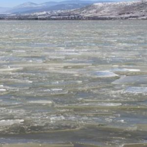 image-326425 Πάγωσε η λίμνη Πετρών στο δήμο Αμυνταίου