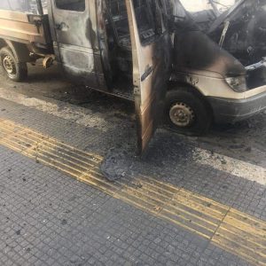 image-326815 Πτολεμαΐδα: Φωτιά σε αυτοκίνητο στις Εργατικές Κατοικίες (Φωτογραφία)