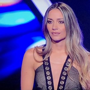 image-327964 kozan.gr: Πέρασε στα ημιτελικά του Thevoice η Σερβιώτισσα Λία Μίχου (Βίντεο)