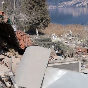 image-329075 Καστοριά: Έρευνες για τυχόν εκρηκτικά που ισοπέδωσαν το ξενοδοχείο (Ρεπορτάζ από το Έθνος)